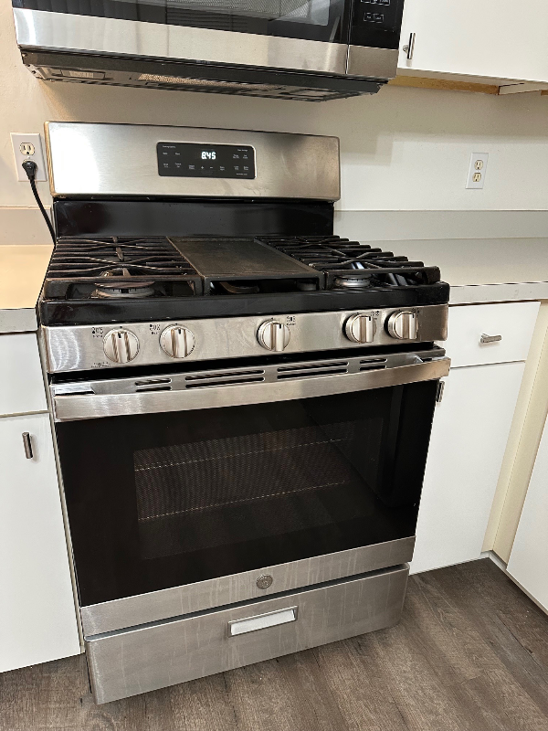 4685 Hunters Cir W - Photo 3 of 14