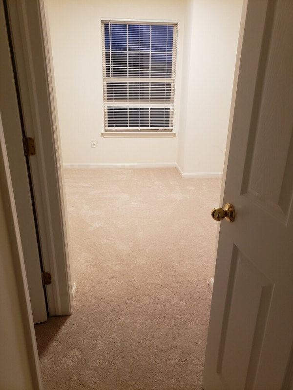 4685 Hunters Cir W - Photo 4 of 14