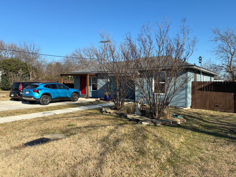 404 Bryson St - Photo 2 of 5