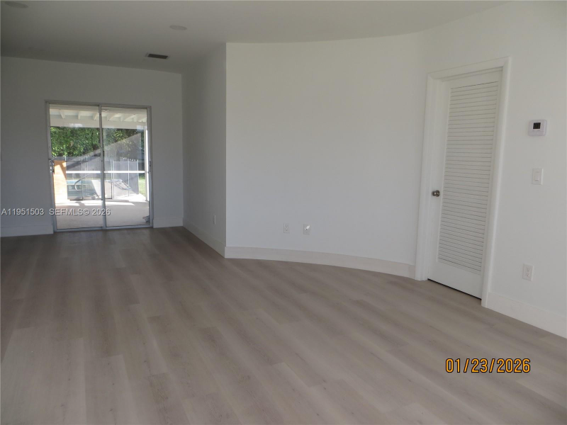 7435 Sw 22nd St - Photo 2 of 8