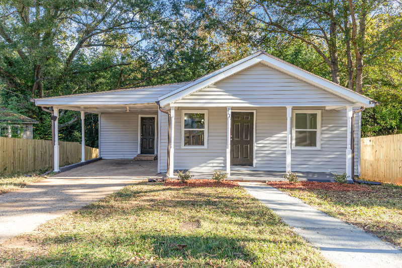 211 Putnam St - Photo 3 of 20