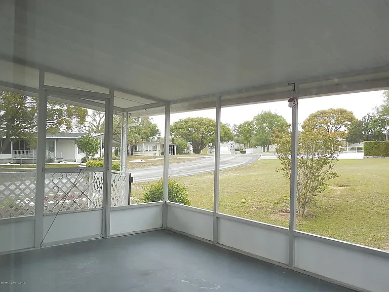 14324 Montclair Dr - Photo 4 of 5