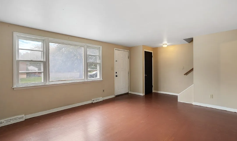 140 Hatch St #1 - Photo 6 of 11