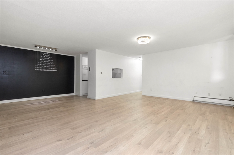 11 Crescent Dr #10 - Photo 2 of 20