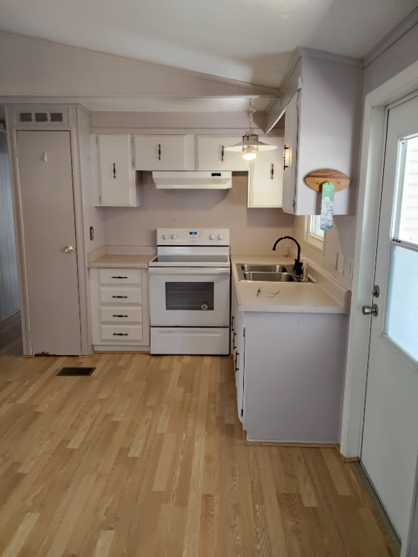 81 Jacaranda Dr - Photo 4 of 16