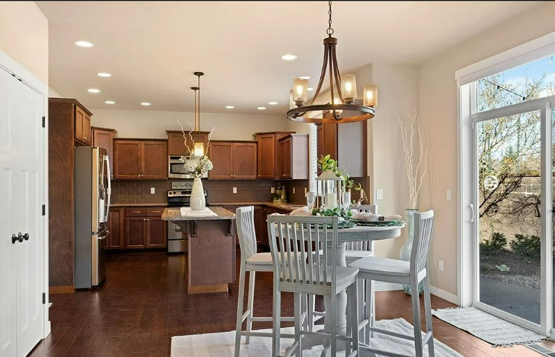 1621 Bellerive Way Se - Photo 5 of 20