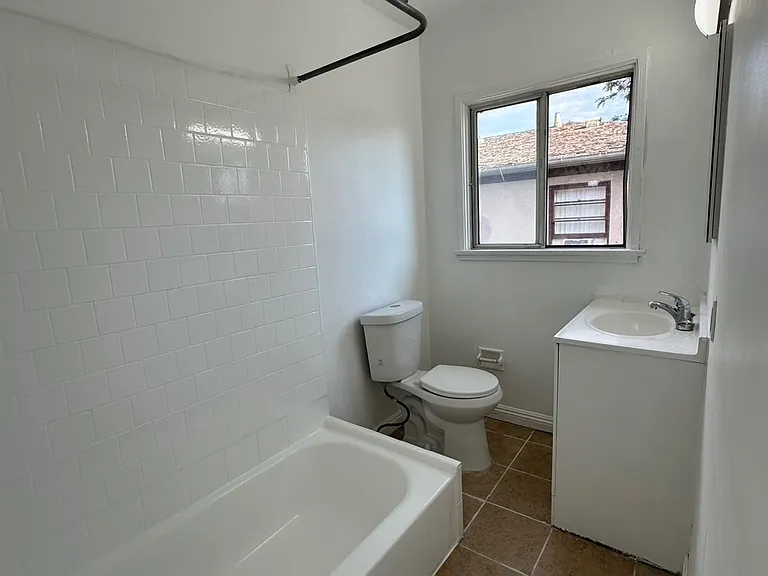 121 N Atlantic Blvd #D - Photo 5 of 17