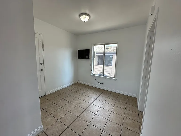 121 N Atlantic Blvd #D - Photo 6 of 17