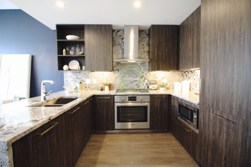 762 N Hudson Ave - Photo 5 of 18