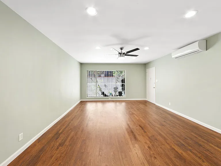 1023 N Hayworth Ave #2 - Photo 2 of 10