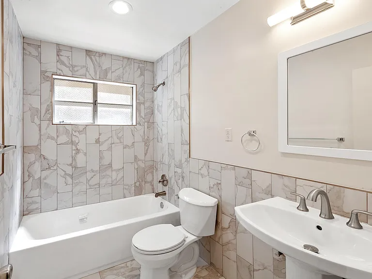 1023 N Hayworth Ave #2 - Photo 7 of 10