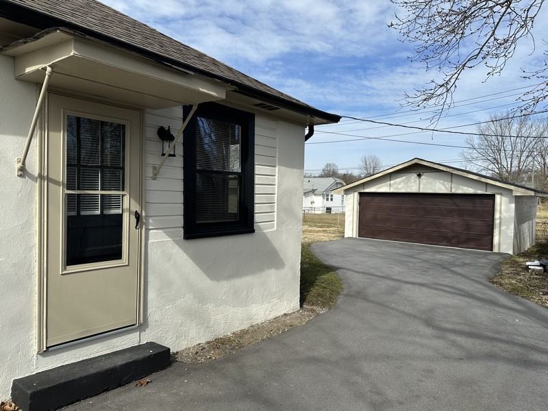 1350 Pine St - Photo 3 of 14