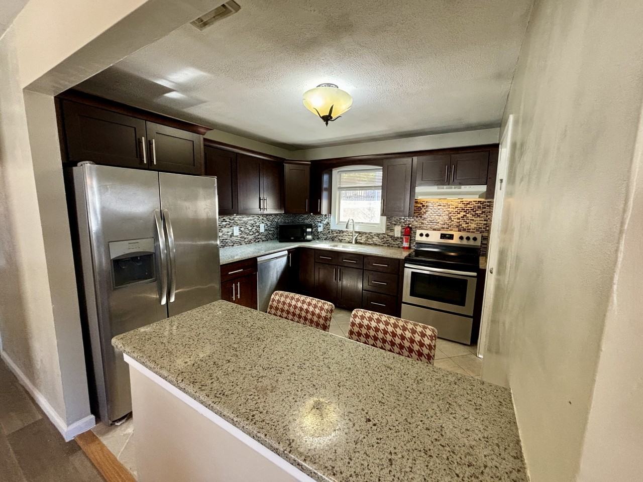 1073 Callahan St #A - Photo 4 of 11