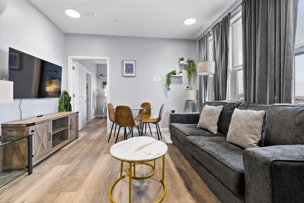 95 Broadway #1240392P - Photo 3 of 25
