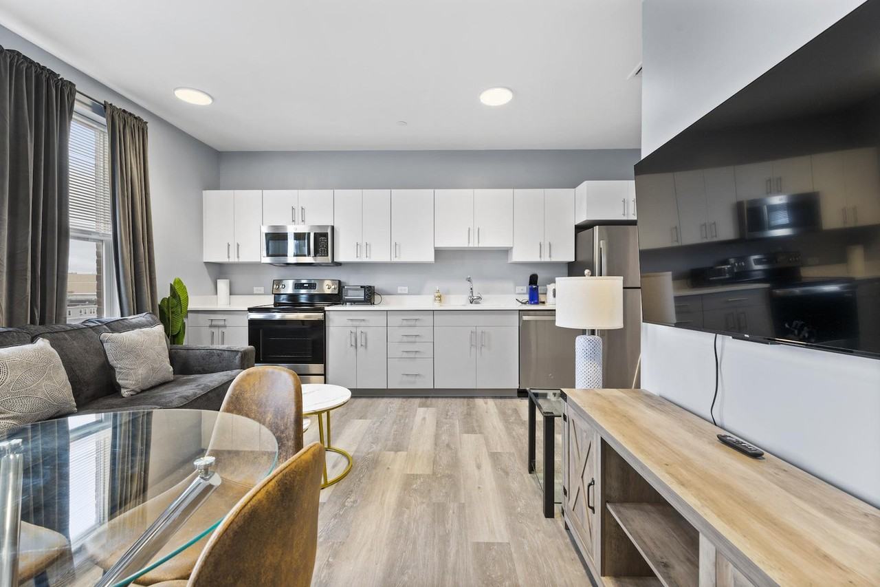 95 Broadway #1240392P - Photo 5 of 25