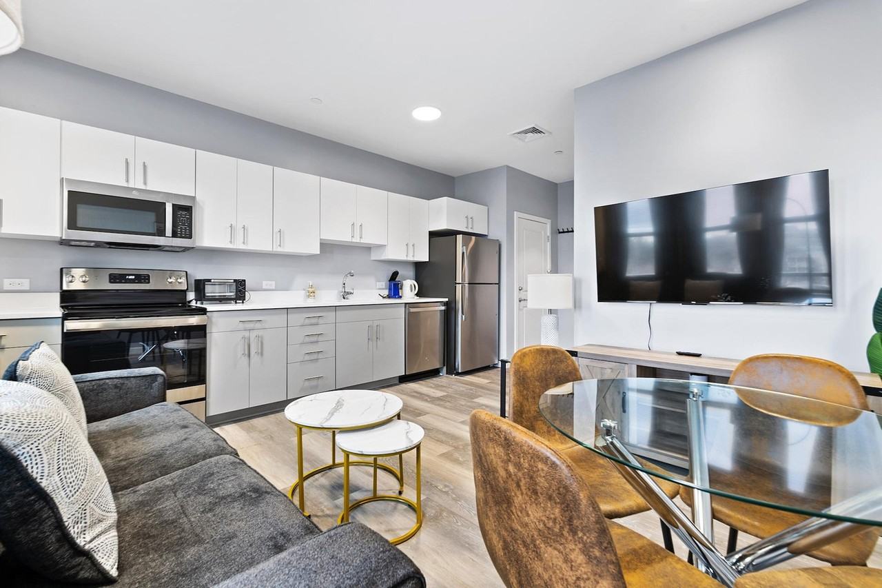 95 Broadway #1240392P - Photo 6 of 25