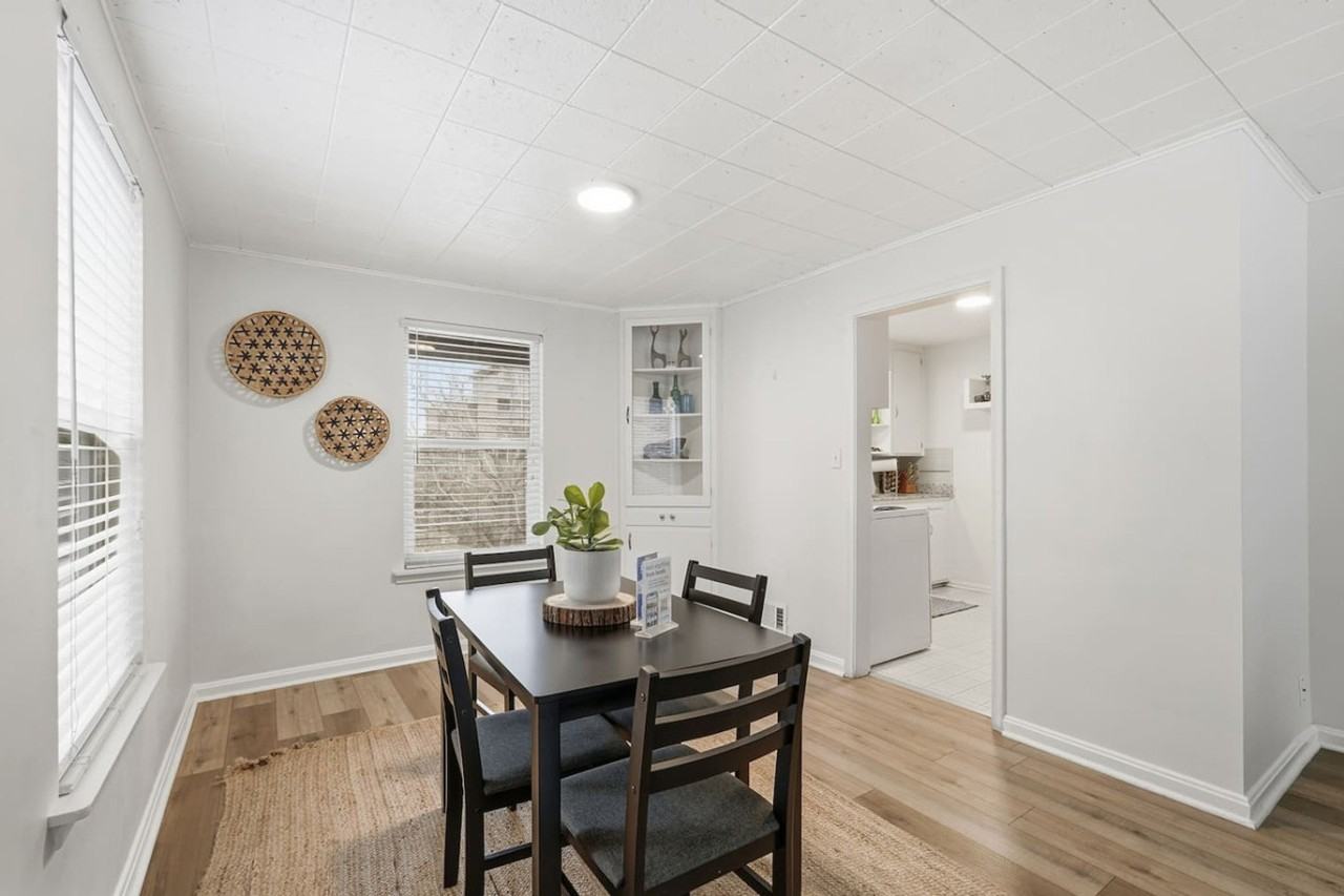 237 N Center St #1249827P - Photo 3 of 31