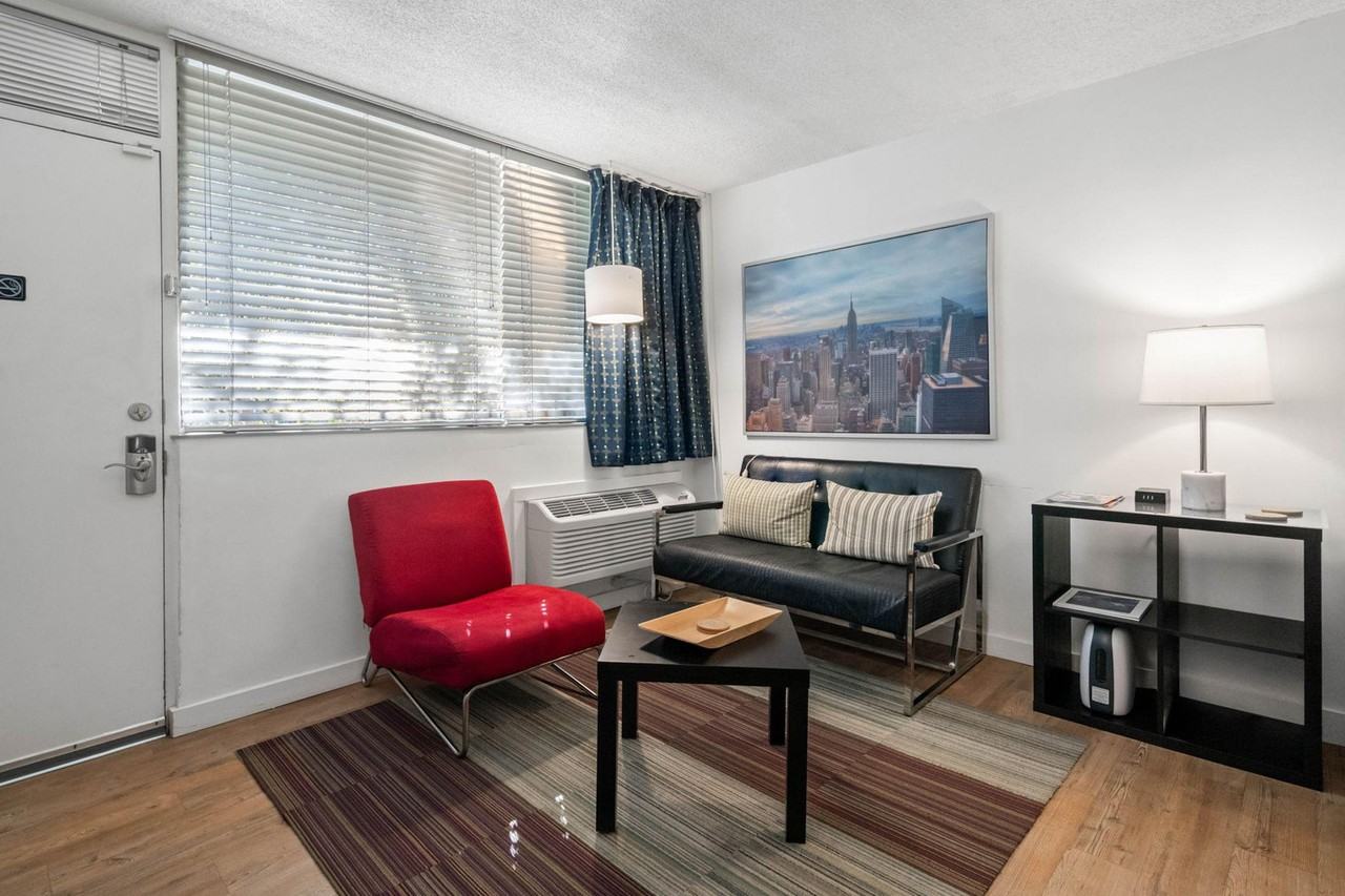 47 5th St Nw #1226708P - Photo 3 of 41