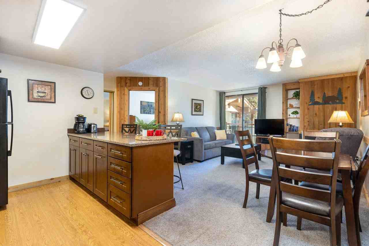 455 Village Rd #1387658P - Photo 5 of 36