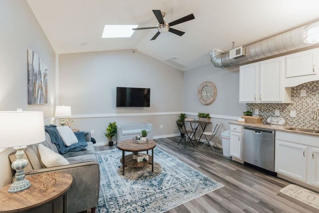 117 Spring St #1397960P - Photo 6 of 27