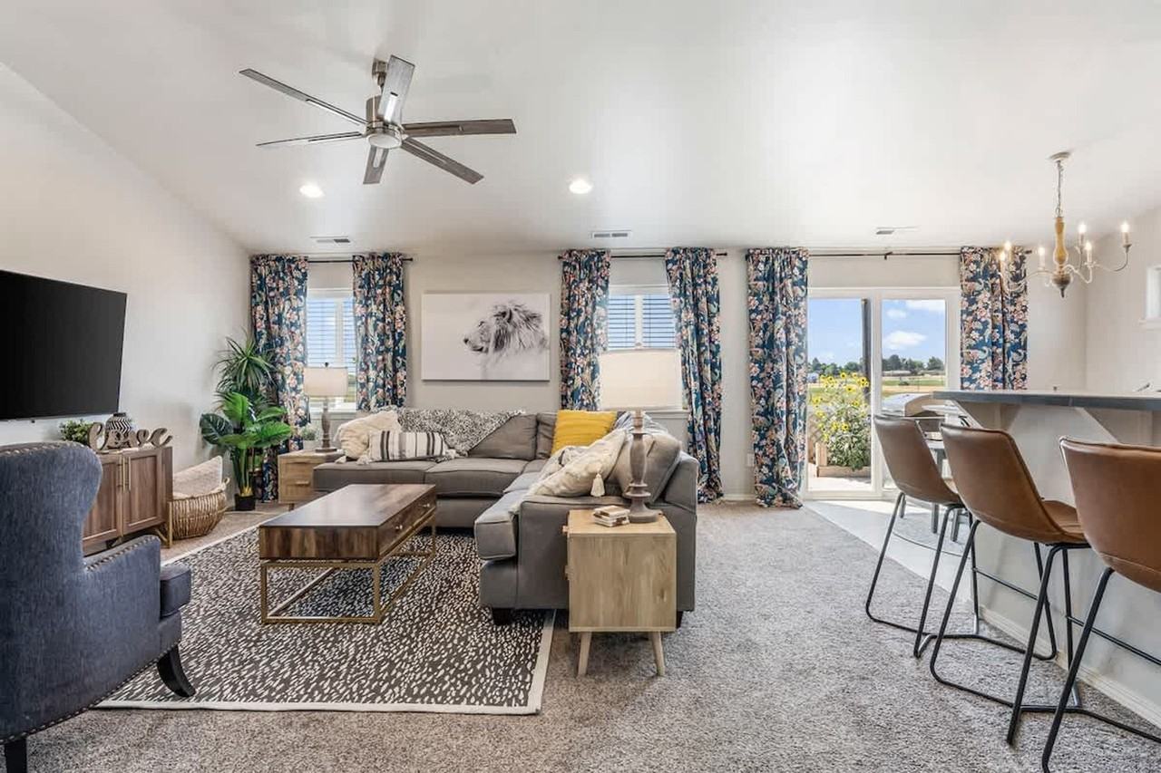 3815 E Windy Ridge Ct #1460906P - Photo 3 of 26