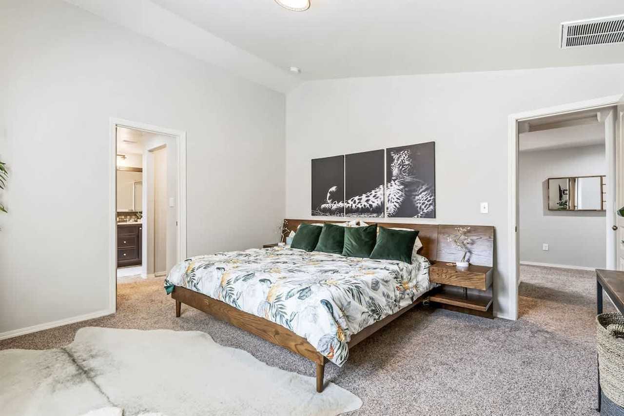 3815 E Windy Ridge Ct #1460906P - Photo 7 of 26