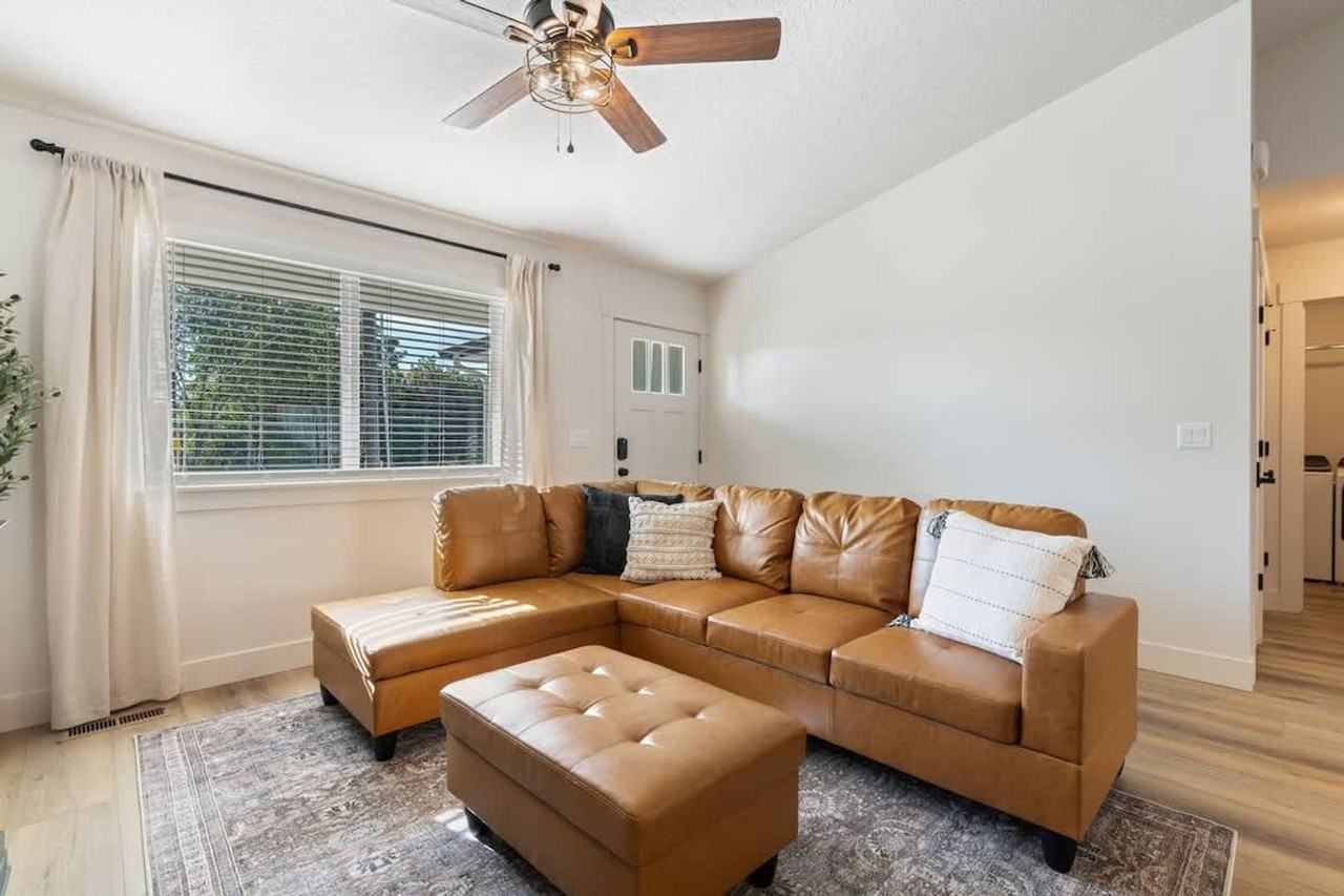 44 S Sugar St #1460915P - Photo 2 of 41