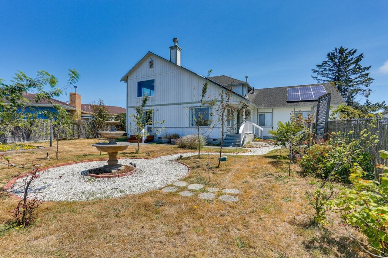 5370 Bay Pointe Ct #1304942P - Photo 3 of 35