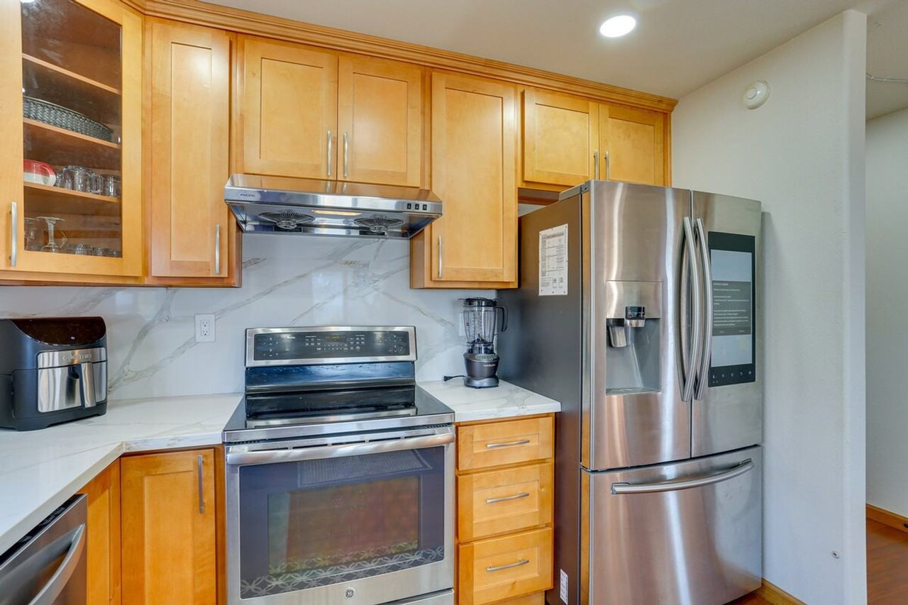 5370 Bay Pointe Ct #1304942P - Photo 7 of 35