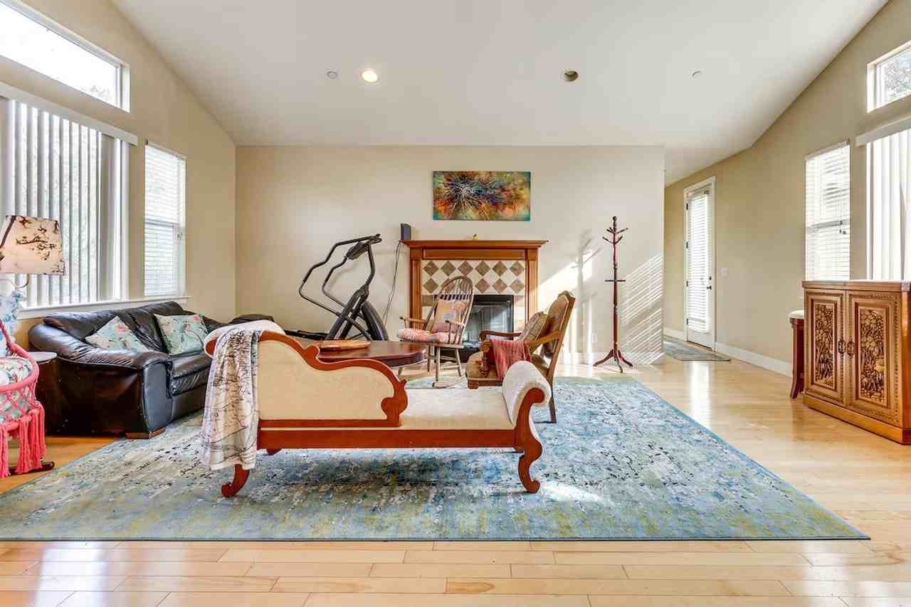 158 Sierra Pl #1386261P - Photo 6 of 30