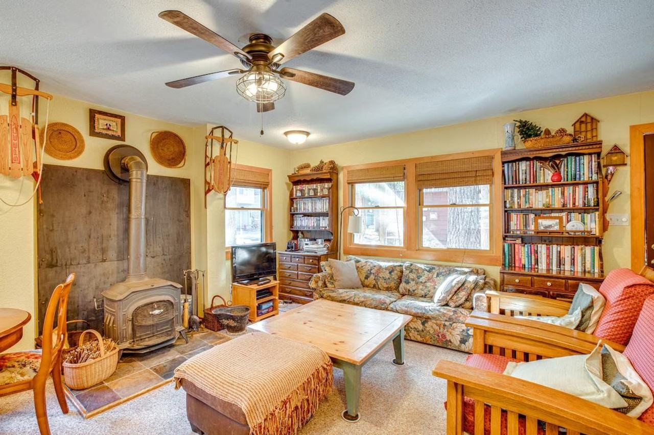 7234 7th Ave #1386012P - Photo 4 of 23