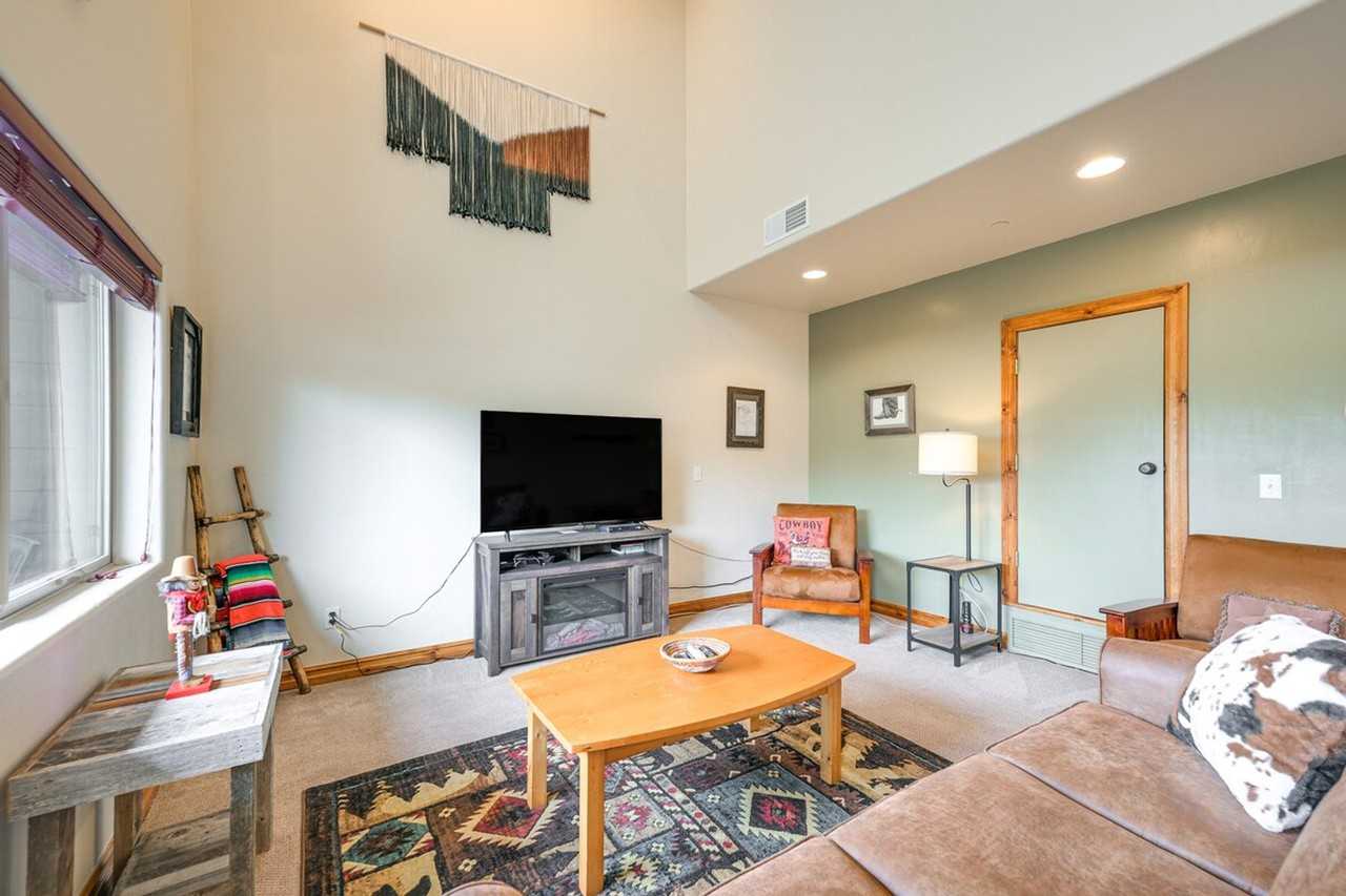 191 Talisman Dr #1385917P - Photo 4 of 24