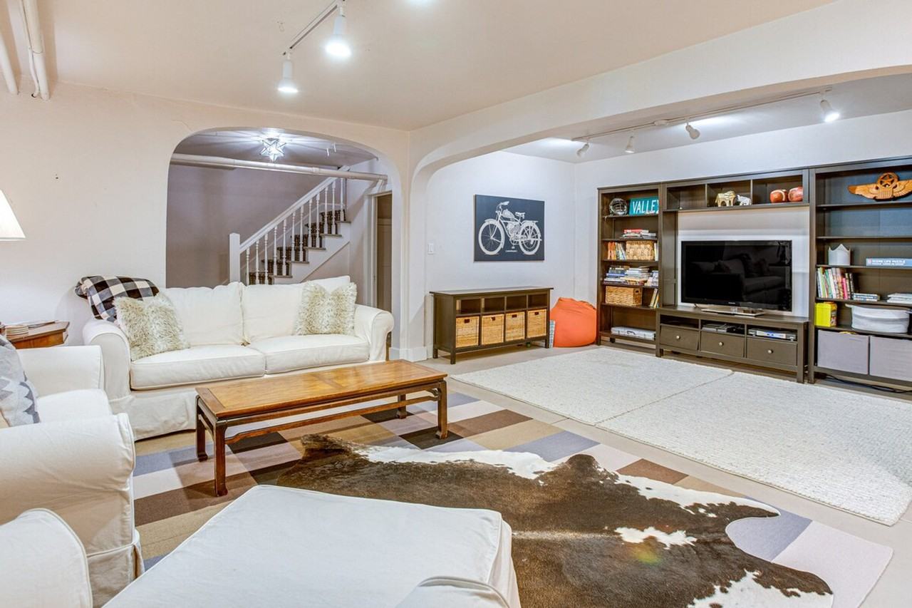 757 Clayton St #1386234P - Photo 5 of 29