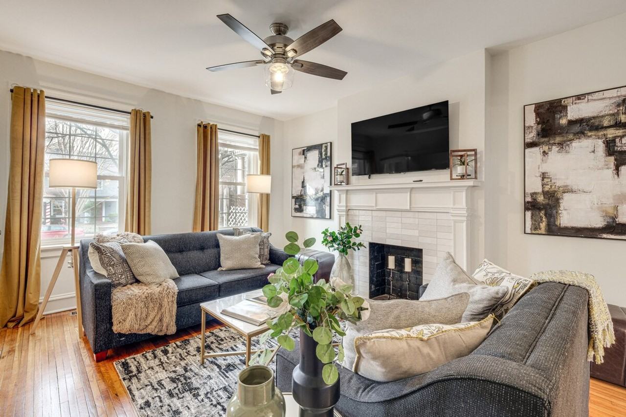 2312 Rosewood Ave #1386035P - Photo 4 of 30