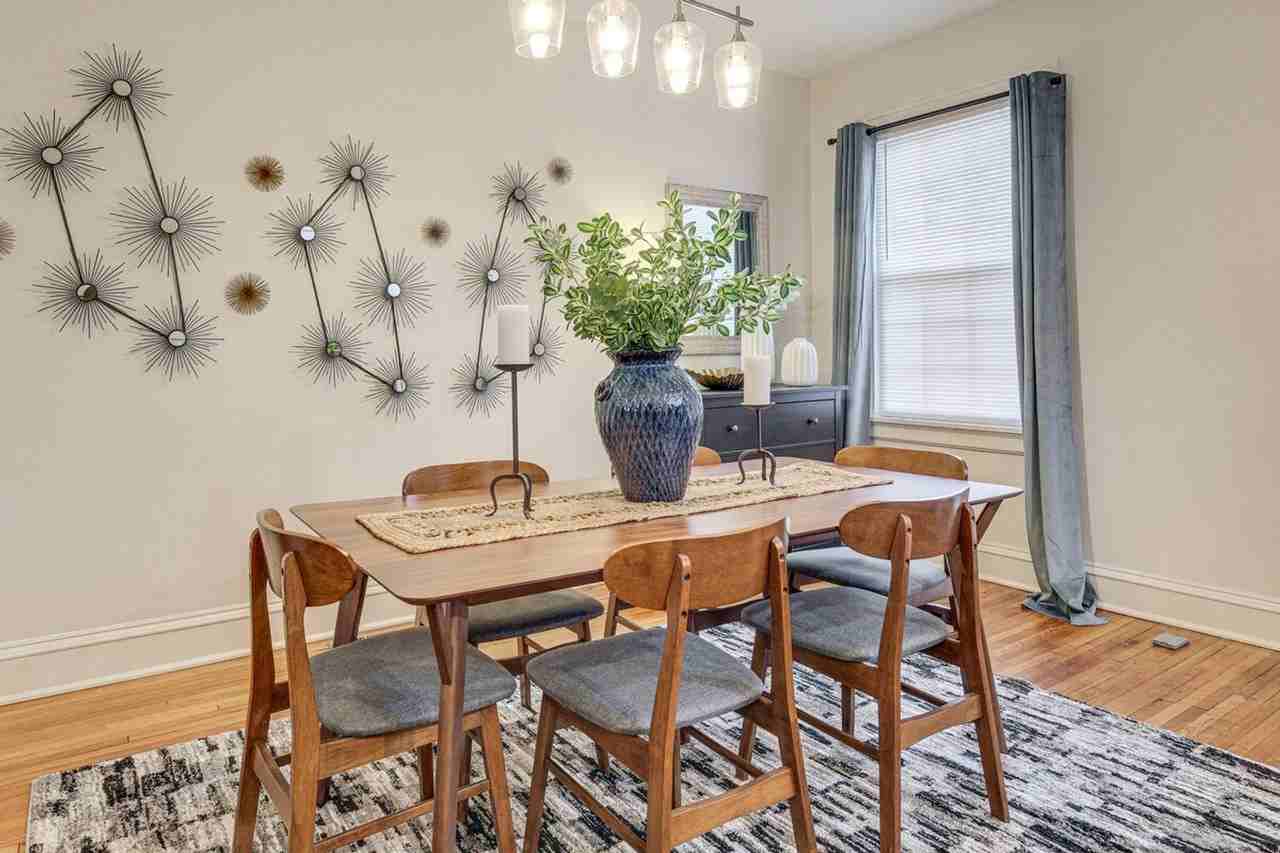 2312 Rosewood Ave #1386035P - Photo 6 of 30