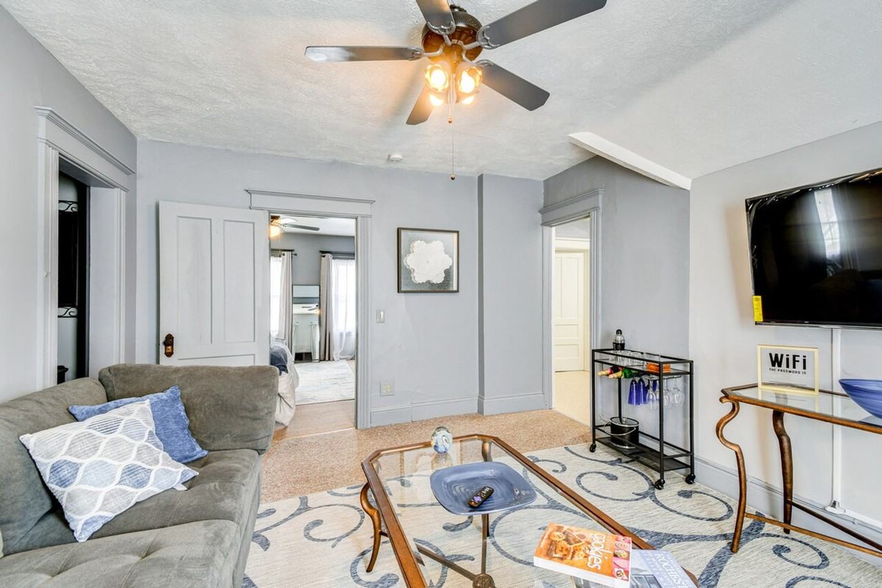 71 Sanford St #1299795P - Photo 4 of 24