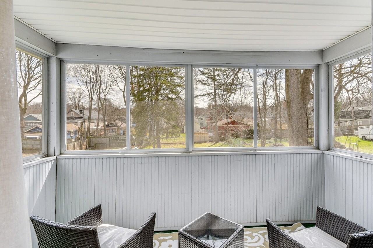 71 Sanford St #1299795P - Photo 7 of 24