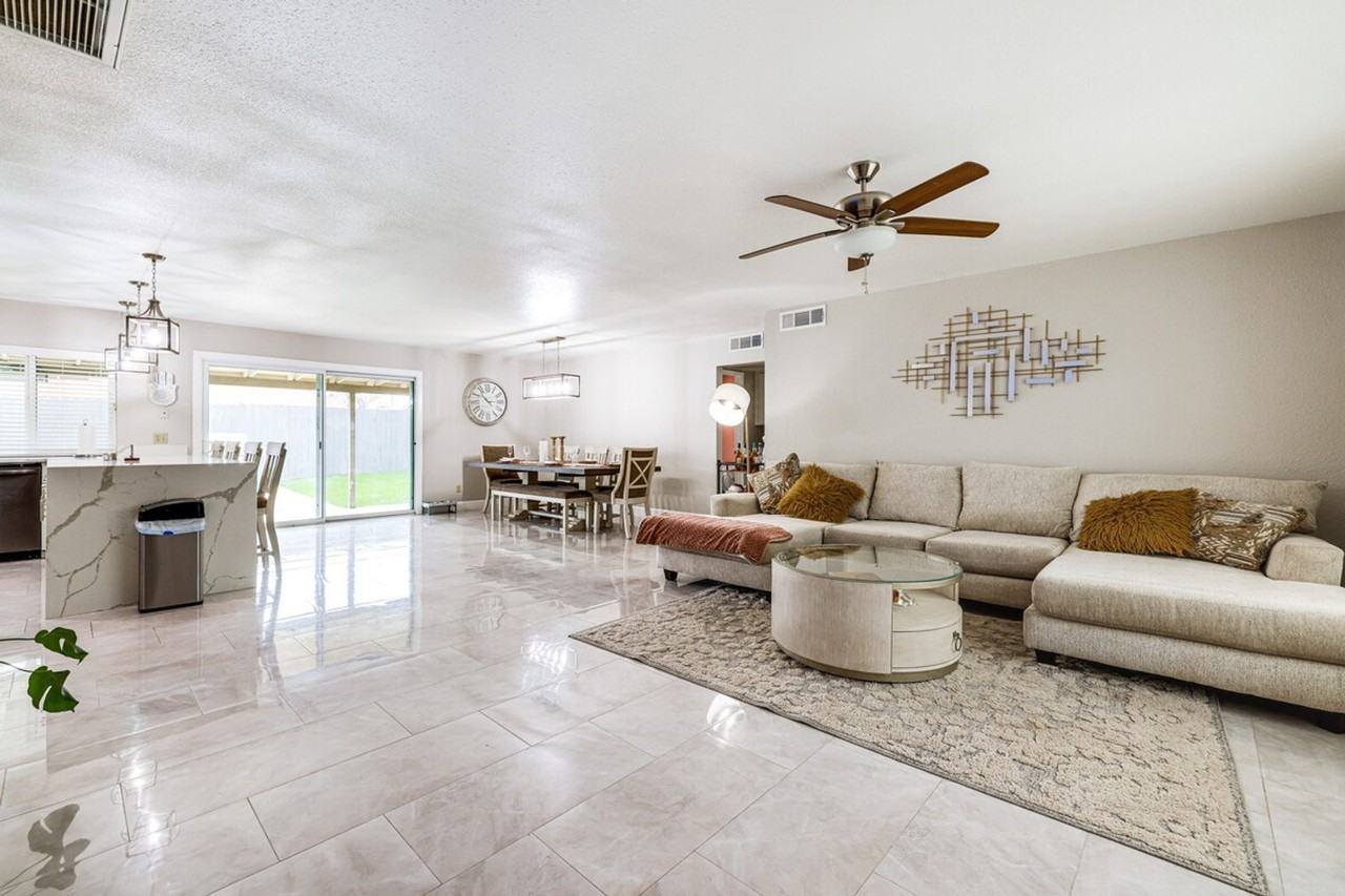 903 W Harvard Dr #1386263P - Photo 5 of 32