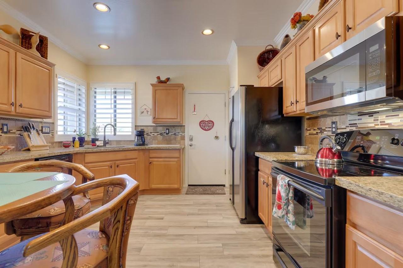 1749 W Owens Way #1385681P - Photo 4 of 33