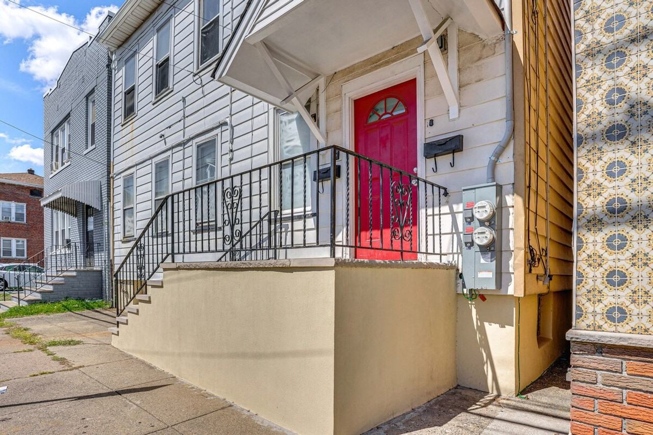 15 Green Ct #1301004P - Photo 4 of 24