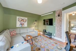 featured image of 2323 Elizabeth St