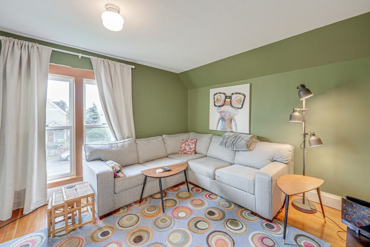 2323 Elizabeth St #1386253P - Photo 5 of 33