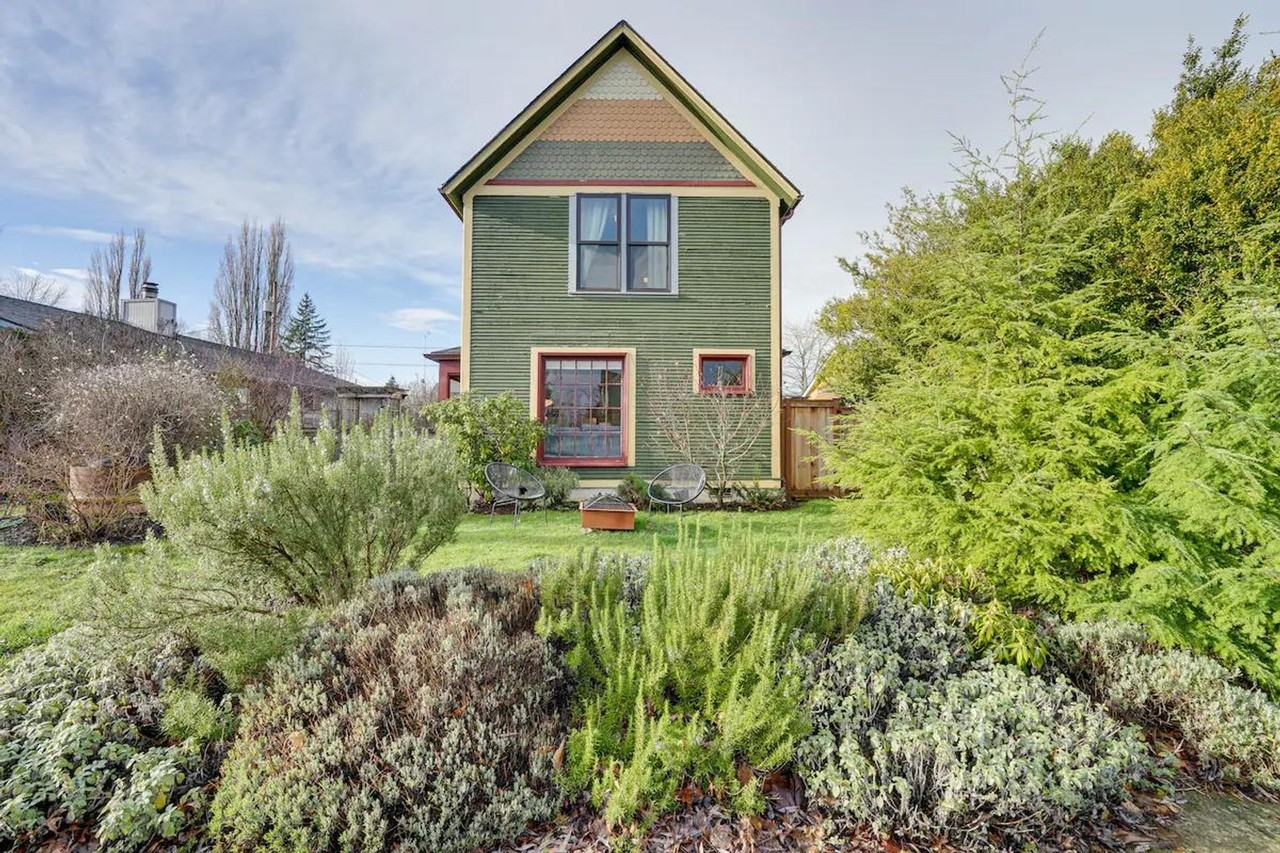 2323 Elizabeth St #1386253P - Photo 7 of 33