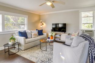 202 10th Ave Ne - Photo 1 of 1