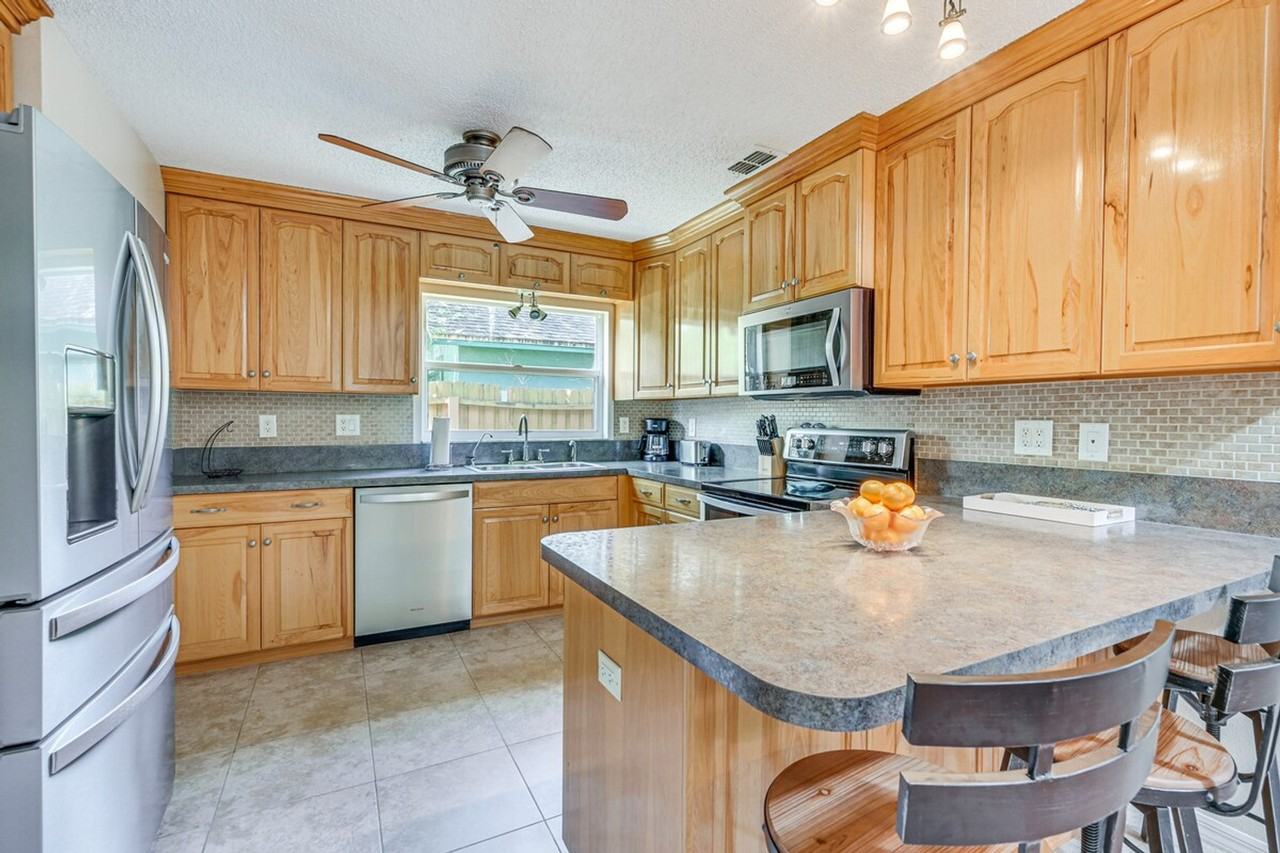 10444 Copperwood Dr #1386122P - Photo 6 of 30