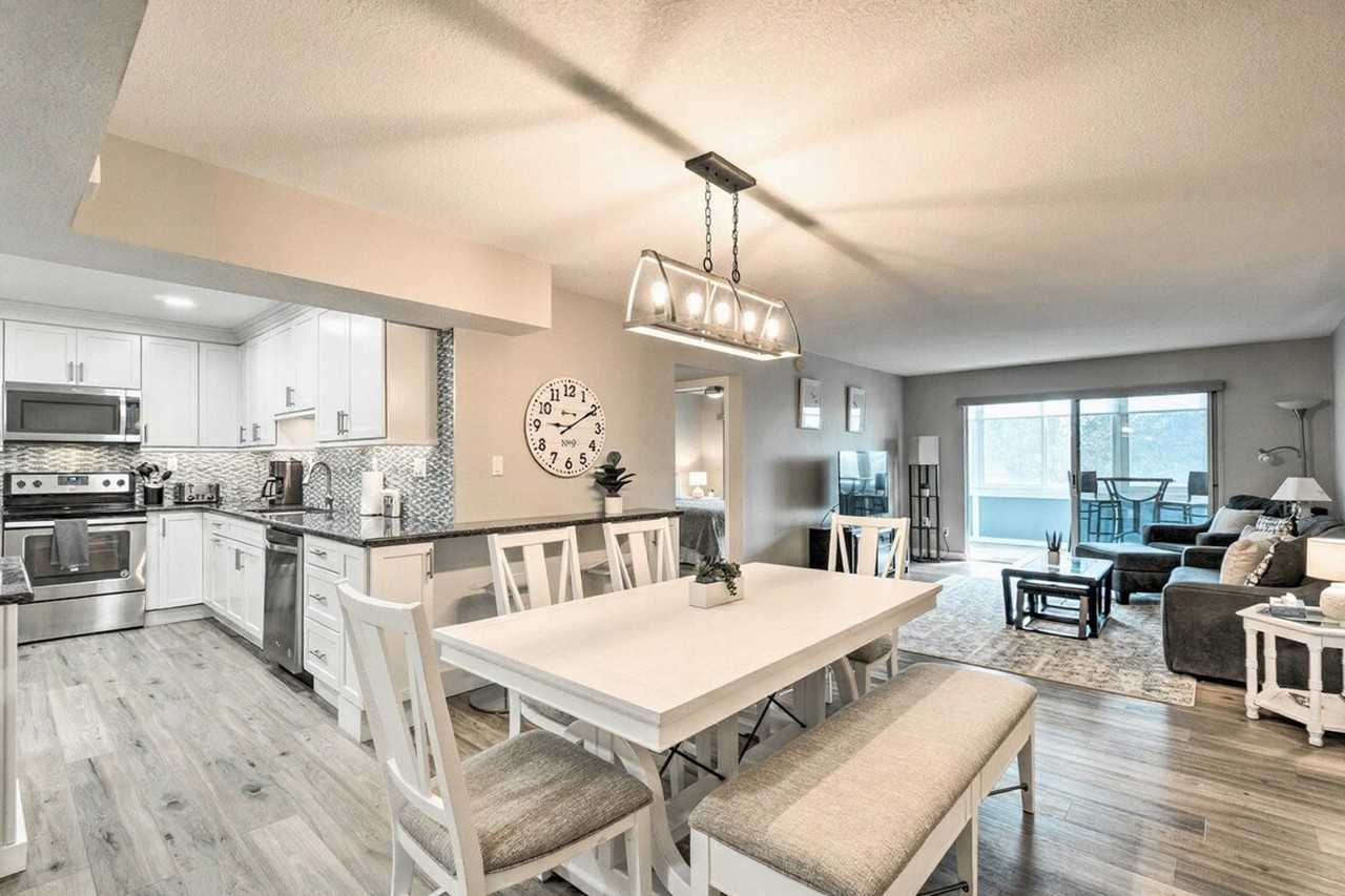 1037 W Peppertree Dr #1386040P - Photo 6 of 29