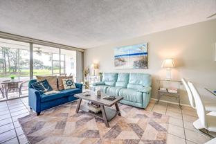 W Country Club Dr - Photo 1 of 1