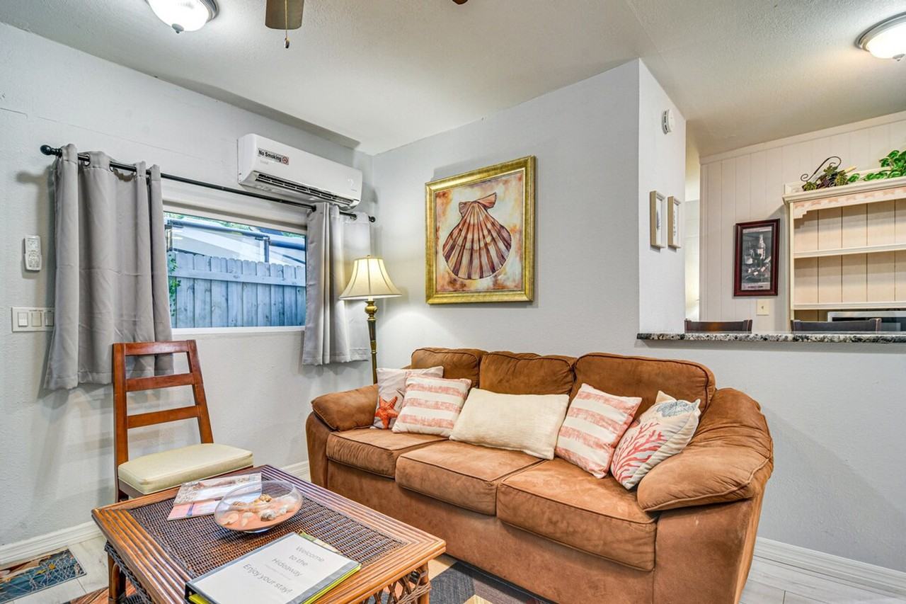 1409 Maple St #1385600P - Photo 4 of 24