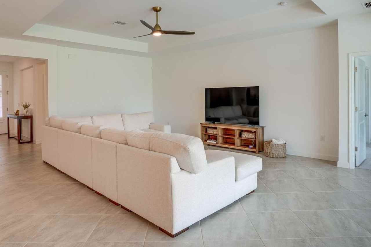 11336 Canopy Loop #1385584P - Photo 2 of 45