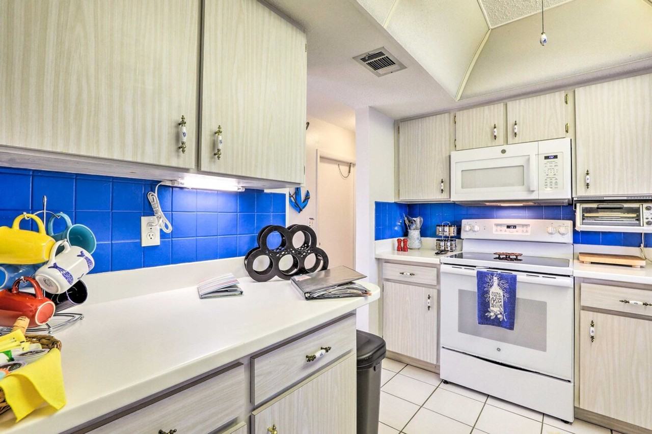 572 Bellaire Dr #1385787P - Photo 7 of 33